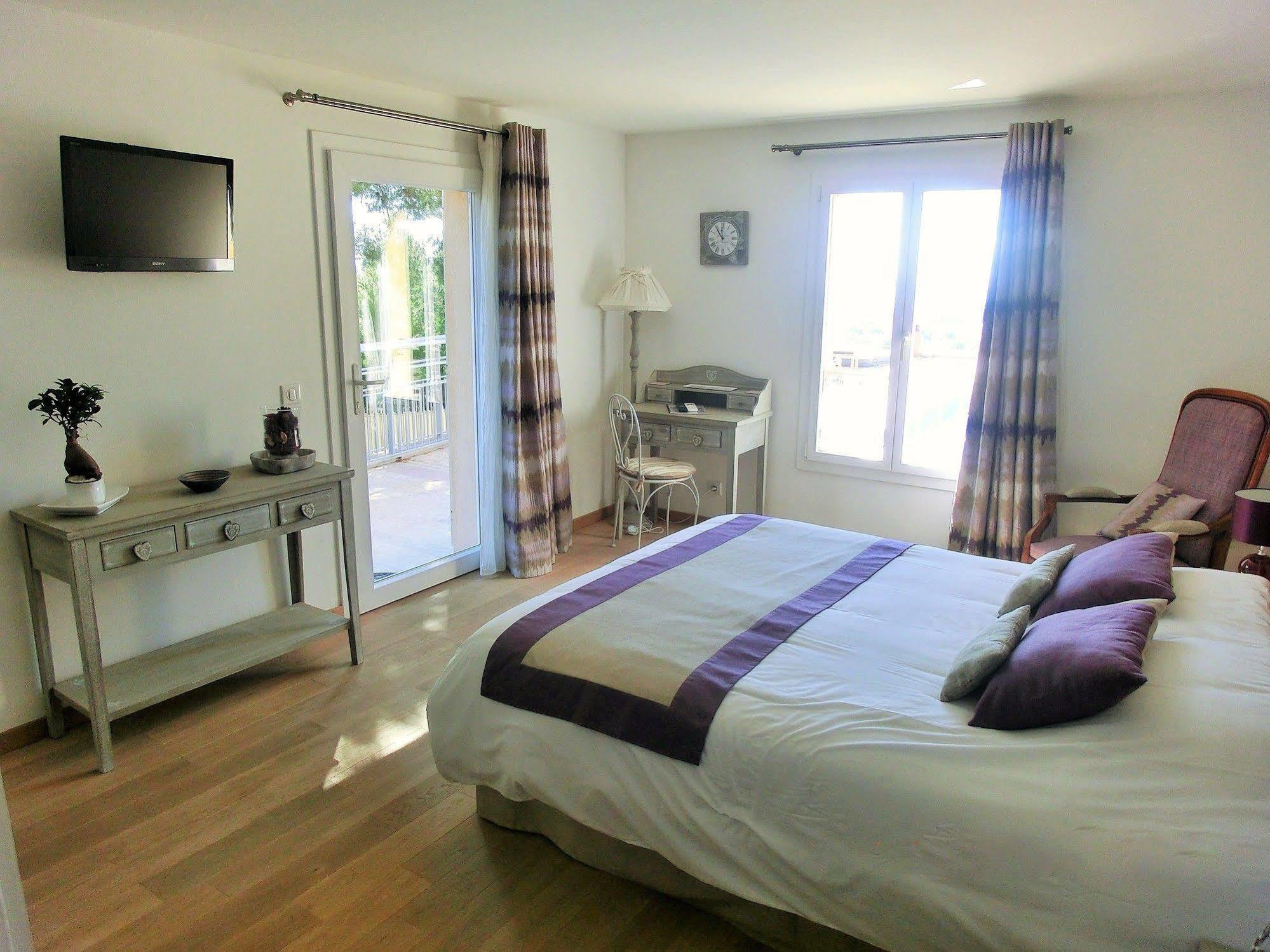 Azur Golf Bed & Breakfast 5*